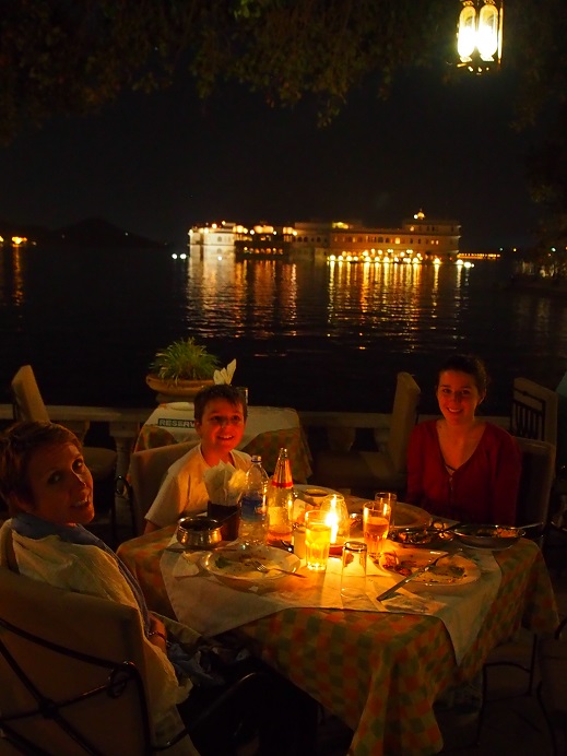 Restaurant Ambrai et Lake Palace   